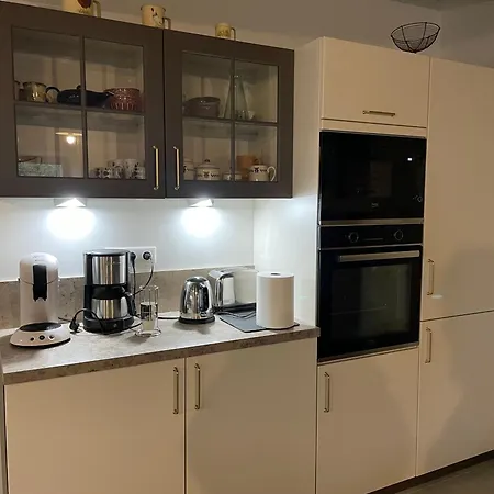 De Charme Près Du Mans, équipé Avec Espace Extérieur, Garage, Et Confort Moderne - Fr-1-410-385 La Bosse