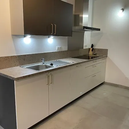 De Charme Près Du Mans, équipé Avec Espace Extérieur, Garage, Et Confort Moderne - Fr-1-410-385 * La Bosse