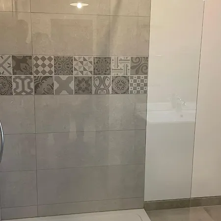 De Charme Pres Du Mans, Equipe Avec Espace Exterieur, Garage, Et Confort Moderne - Fr-1-410-385