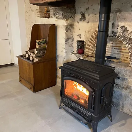 De Charme Près Du Mans, équipé Avec Espace Extérieur, Garage, Et Confort Moderne - Fr-1-410-385 Séjour à la campagne