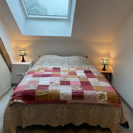 De Charme Près Du Mans, équipé Avec Espace Extérieur, Garage, Et Confort Moderne - Fr-1-410-385 *