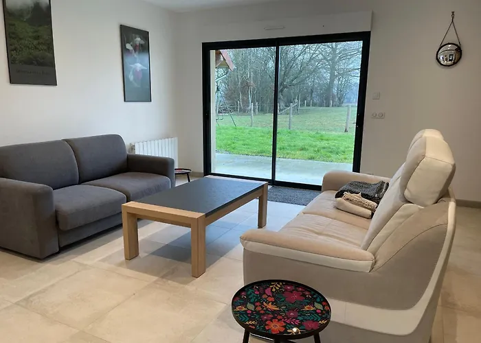 De Charme Pres Du Mans, Equipe Avec Espace Exterieur, Garage, Et Confort Moderne - Fr-1-410-385 *